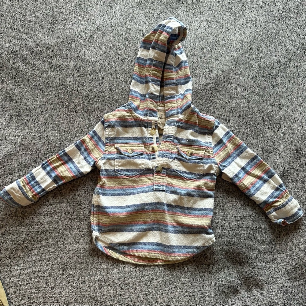🌟3/$20🌟 Peek Little Peanut Hooded Shirt Size 6-12 M